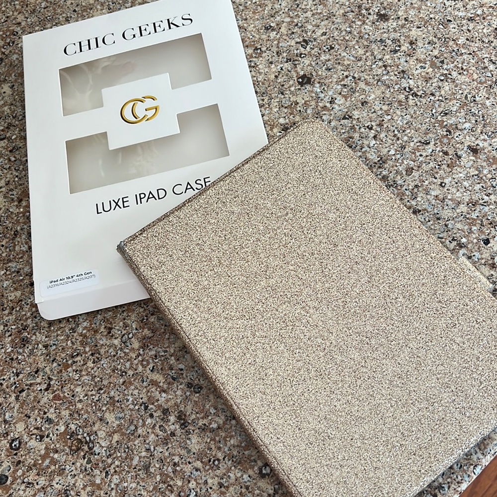 Chic Geeks iPad Air 10.9” 4th Gen gold sparkly case